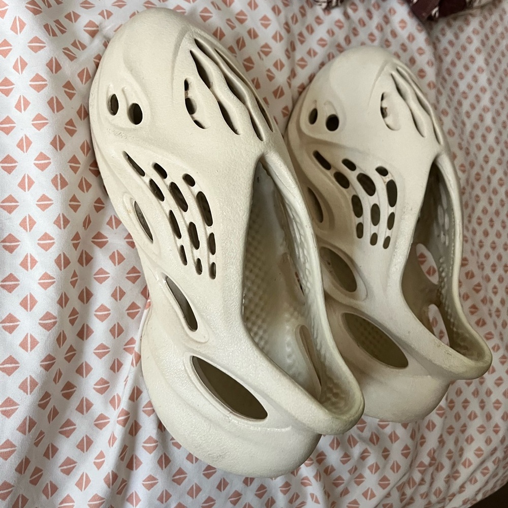 Yezzys!! Foam Runner!!Good Condition! Color - Sand - image 1